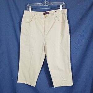 Gloria Vanderbuilt Amanda Tan Stretch Capri